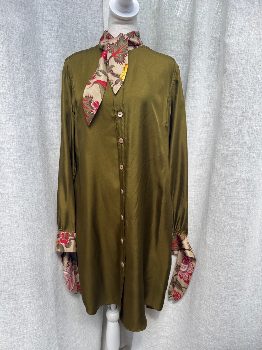 NWT Le Sarte Pettegole olive green silk shirt dress floral neck and cuffs